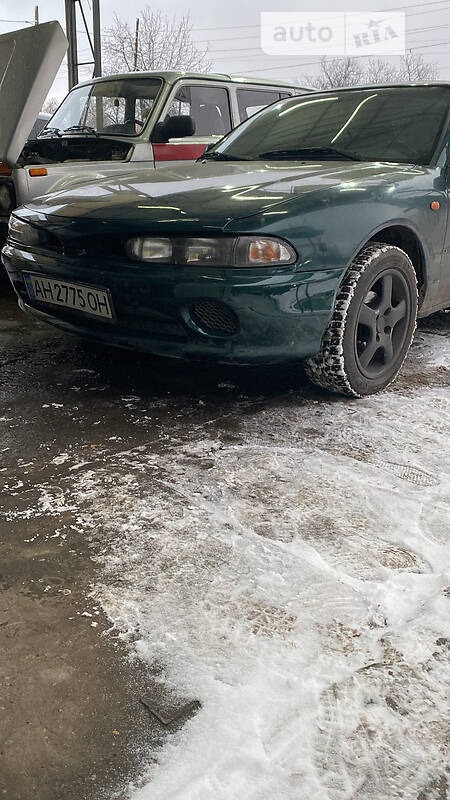 Mitsubishi Galant 1995  випуску Донецьк з двигуном 1.8 л бензин седан механіка за 2100 долл. 