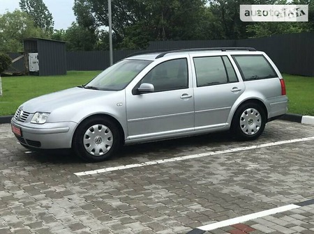 Volkswagen Bora 2002  випуску Київ з двигуном 1.6 л бензин універсал механіка за 5500 долл. 