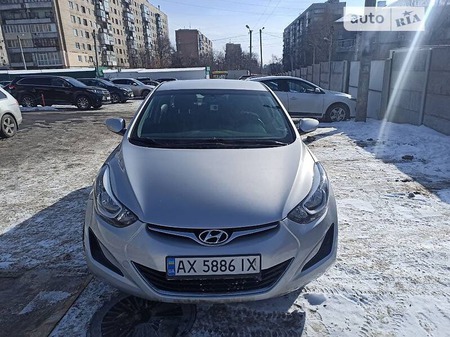 Hyundai Elantra 2014  випуску Харків з двигуном 1.8 л бензин седан  за 9800 долл. 