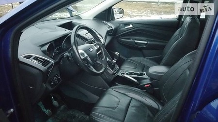 Ford Kuga 2015  випуску Хмельницький з двигуном 2 л дизель універсал механіка за 19800 долл. 