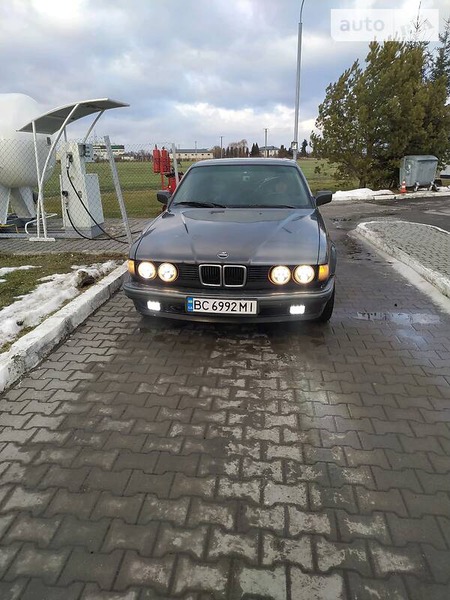 BMW 730 1992  випуску Львів з двигуном 3 л  седан механіка за 2700 долл. 