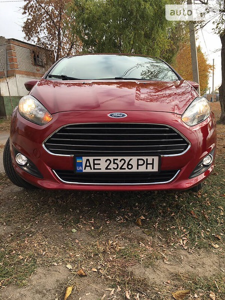 Ford Fiesta 2017  випуску Запоріжжя з двигуном 1.6 л бензин хэтчбек автомат за 10150 долл. 