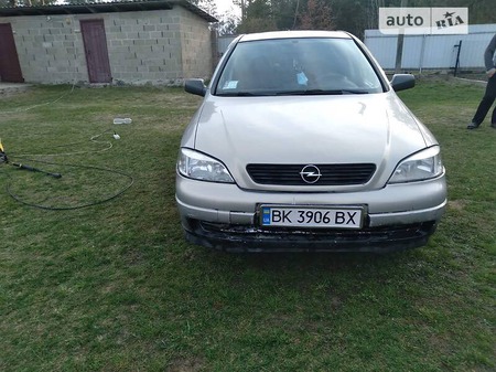 Opel Astra 2007  випуску Рівне з двигуном 1.4 л бензин седан механіка за 3700 долл. 