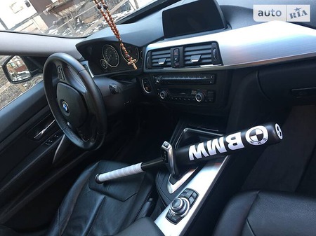 BMW 318 2014  випуску Дніпро з двигуном 2 л дизель хэтчбек автомат за 17200 долл. 