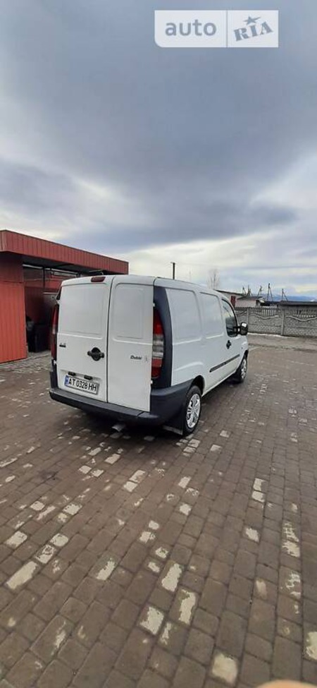 Fiat Doblo 2001  випуску Івано-Франківськ з двигуном 1.9 л дизель мінівен механіка за 3300 долл. 