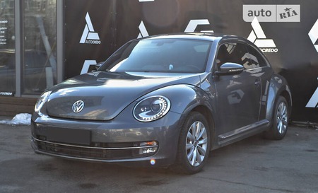 Volkswagen Beetle 2016  випуску Київ з двигуном 1.4 л бензин хэтчбек автомат за 16900 долл. 