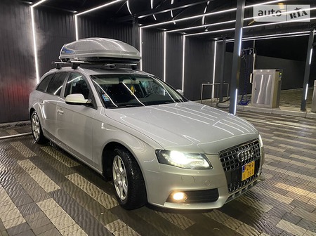 Audi A4 Limousine 2011  випуску Ужгород з двигуном 2 л дизель універсал механіка за 11750 долл. 