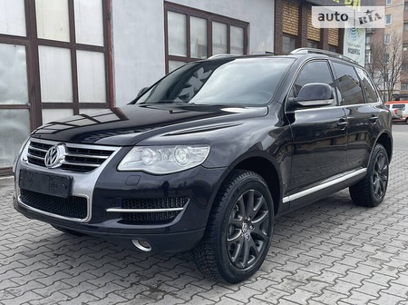 Volkswagen Touareg 2008  випуску Хмельницький з двигуном 3 л дизель позашляховик автомат за 13950 долл. 