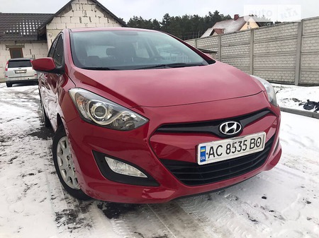 Hyundai i30 2014  випуску Луцьк з двигуном 1.4 л  седан механіка за 8500 долл. 