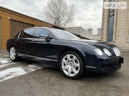 Bentley Continental 2006  випуску Київ з двигуном 6 л бензин седан  за 25900 долл. 