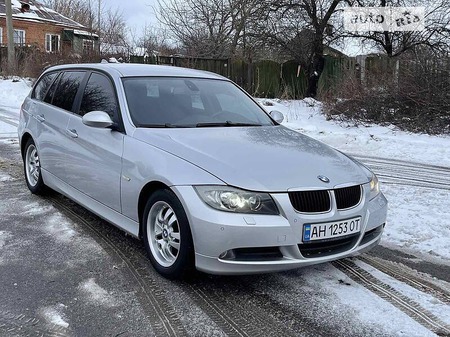 BMW 320 2007  випуску Донецьк з двигуном 2 л дизель універсал автомат за 9200 долл. 