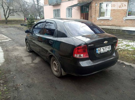 Chevrolet Aveo 2004  випуску Дніпро з двигуном 1.5 л бензин седан механіка за 3950 долл. 