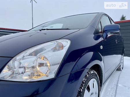 Toyota Corolla 2005  випуску Луцьк з двигуном 1.6 л бензин мінівен механіка за 6999 долл. 