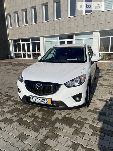 Mazda CX-5 2014  випуску Ужгород з двигуном 2.2 л дизель універсал автомат за 15200 долл. 