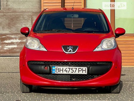 Peugeot 107 2008  випуску Одеса з двигуном 1.2 л бензин хэтчбек  за 4700 долл. 