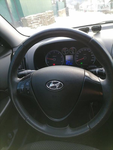 Hyundai i30 2010  випуску Ужгород з двигуном 1.6 л дизель універсал механіка за 6550 долл. 
