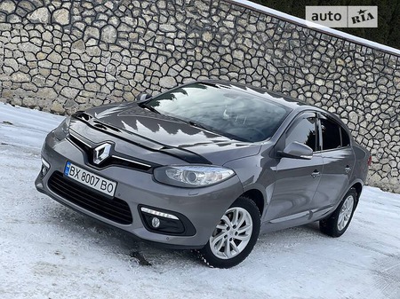 Renault Fluence 2015  випуску Хмельницький з двигуном 1.5 л дизель седан автомат за 10999 долл. 