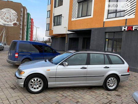 BMW 318 2004  випуску Івано-Франківськ з двигуном 2 л бензин універсал механіка за 4999 долл. 