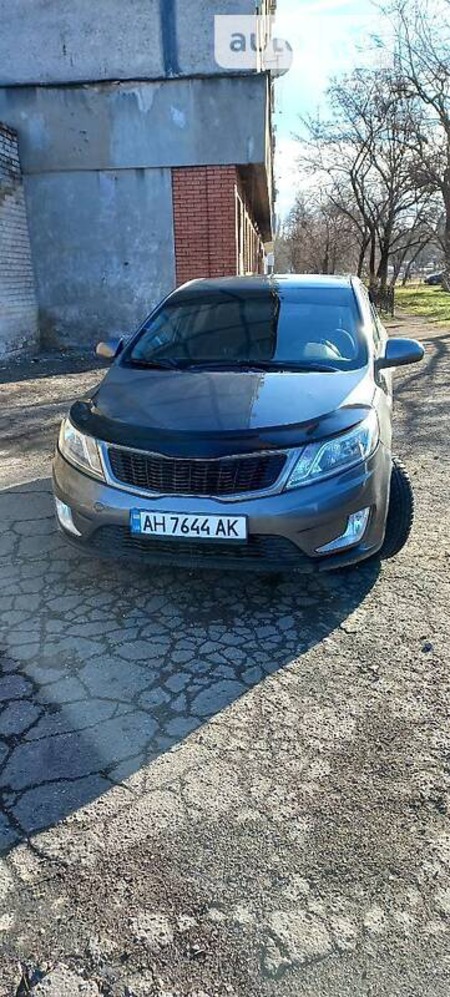 KIA Rio 2012  випуску Донецьк з двигуном 1.4 л  седан механіка за 9000 долл. 