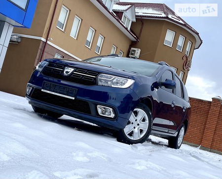 Dacia Logan 2017  випуску Ужгород з двигуном 1.5 л дизель універсал механіка за 9800 долл. 