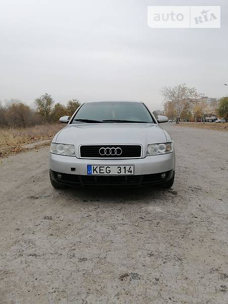 Audi A4 Limousine 2002  випуску Запоріжжя з двигуном 0 л бензин седан автомат за 2050 долл. 