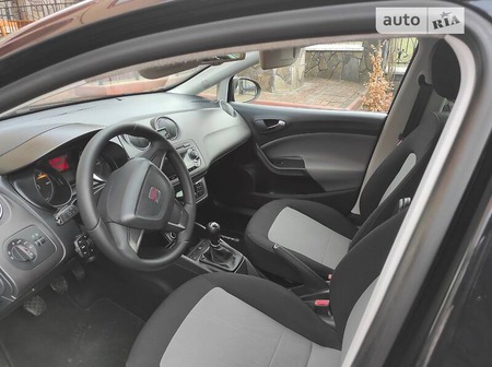Seat Ibiza 2012  випуску Чернівці з двигуном 1.2 л дизель універсал механіка за 5950 долл. 