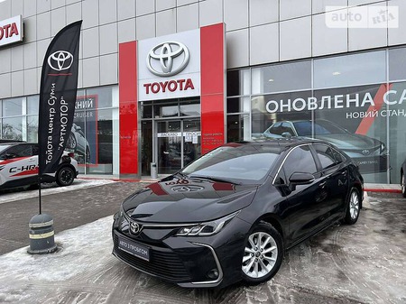 Toyota Corolla 2019  випуску Суми з двигуном 1.6 л бензин седан автомат за 569350 грн. 