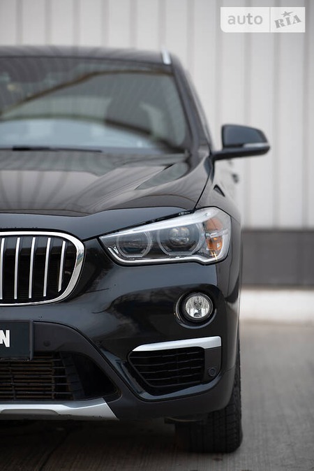 BMW X1 2018  випуску Чернівці з двигуном 2 л бензин позашляховик автомат за 29999 долл. 