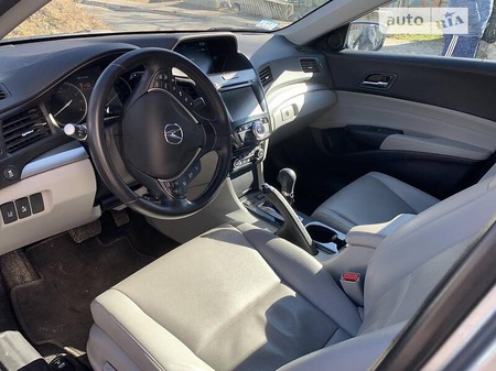 Acura ILX 2016  випуску Львів з двигуном 0 л бензин седан автомат за 13500 долл. 