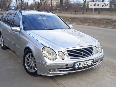 Mercedes-Benz E 270 2005  випуску Запоріжжя з двигуном 2.7 л дизель універсал автомат за 6999 долл. 