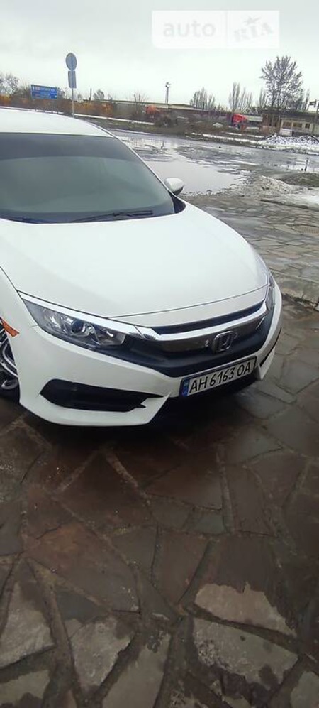 Honda Civic 2018  випуску Донецьк з двигуном 2 л бензин седан автомат за 15000 долл. 