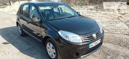 Dacia Sandero 2011  випуску Луцьк з двигуном 1.5 л дизель хэтчбек механіка за 5150 долл. 