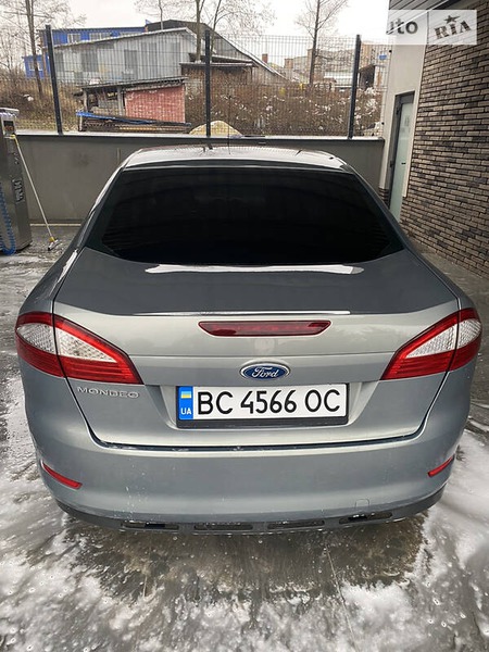 Ford Mondeo 2007  випуску Львів з двигуном 2 л бензин седан механіка за 6350 долл. 