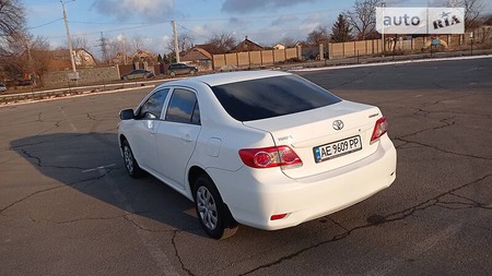 Toyota Corolla 2012  випуску Дніпро з двигуном 1.3 л бензин седан механіка за 10200 долл. 