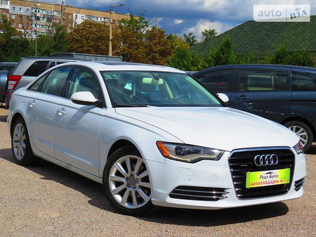 Audi A6 Limousine 2012  випуску Кропивницький з двигуном 2 л бензин седан автомат за 18900 долл. 