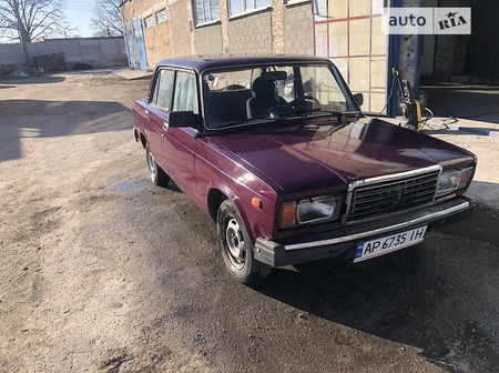 Lada 2107 2003  випуску Запоріжжя з двигуном 1.5 л бензин седан механіка за 40000 грн. 