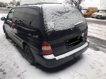 KIA Carnival 2001  випуску Луцьк з двигуном 2.9 л дизель мінівен автомат за 999 долл. 