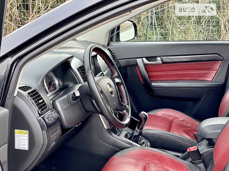 Chevrolet Captiva 2009  випуску Львів з двигуном 0 л дизель позашляховик механіка за 9900 долл. 