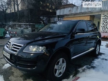 Volkswagen Touareg 2005  випуску Київ з двигуном 3.2 л бензин позашляховик автомат за 9500 долл. 