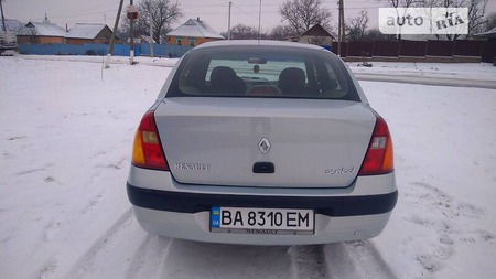 Renault Clio 2004  випуску Кропивницький з двигуном 1.4 л  седан механіка за 3850 долл. 
