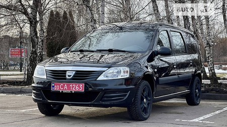 Dacia Logan MCV 2012  випуску Дніпро з двигуном 1.6 л  універсал механіка за 7999 долл. 
