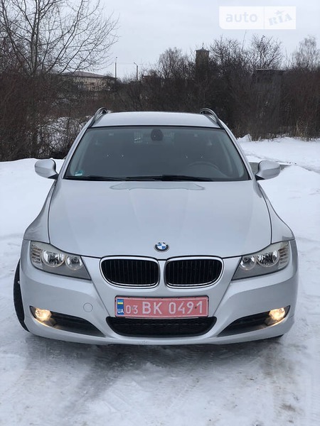 BMW 318 2010  випуску Рівне з двигуном 2 л бензин універсал механіка за 7550 долл. 