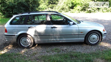 BMW 318 2000  випуску Тернопіль з двигуном 1.9 л бензин універсал механіка за 2150 євро 