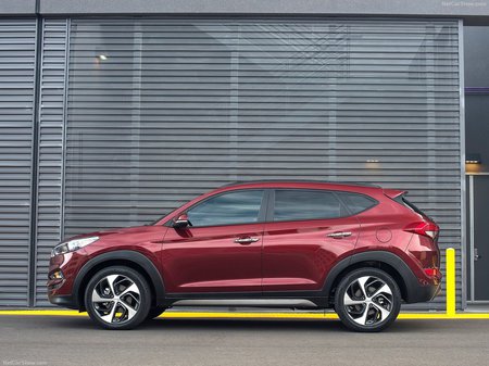 Hyundai Tucson 2022  випуску  з двигуном 1.6 л бензин позашляховик автомат за 926000 грн. 