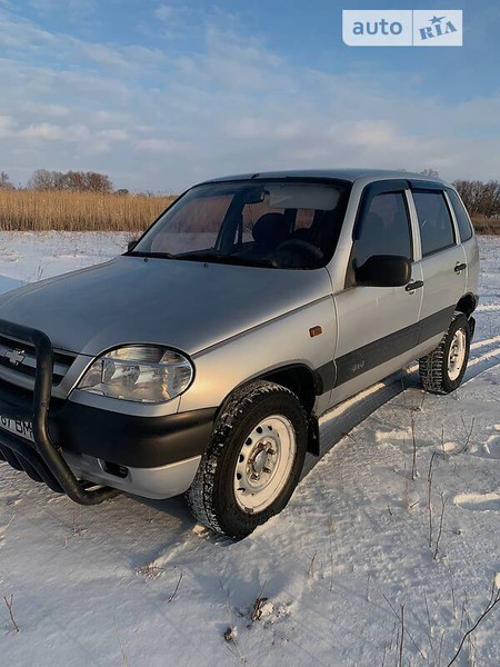 Chevrolet Niva 2006  випуску Полтава з двигуном 1.7 л  позашляховик механіка за 4500 долл. 