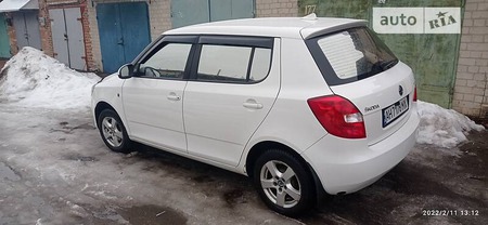 Skoda Fabia 2013  випуску Донецьк з двигуном 1.4 л  хэтчбек механіка за 7000 долл. 