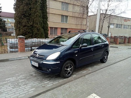 Citroen Xsara Picasso 2008  випуску Львів з двигуном 1.6 л бензин універсал механіка за 4599 долл. 