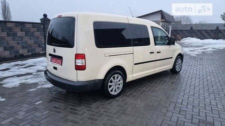 Volkswagen Caddy 2008  випуску Рівне з двигуном 1.9 л дизель універсал автомат за 8800 долл. 