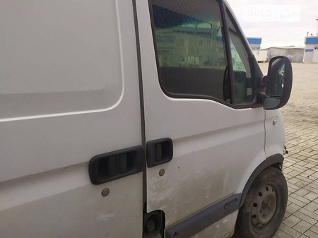 Renault Master 2015  випуску Херсон з двигуном 0 л дизель мінівен механіка за 2700 долл. 