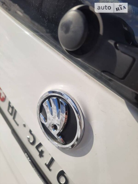 Skoda Roomster 2013  випуску Львів з двигуном 1.2 л бензин універсал механіка за 6500 долл. 